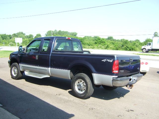 2001 Ford F250 SE Well Kept Alloy Wheels