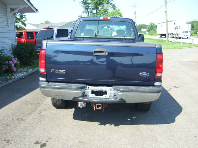 2001 Ford F250 SE Well Kept Alloy Wheels