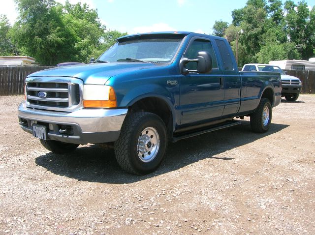 2001 Ford F250 SE Well Kept Alloy Wheels