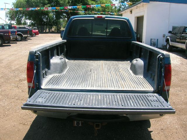 2001 Ford F250 SE Well Kept Alloy Wheels