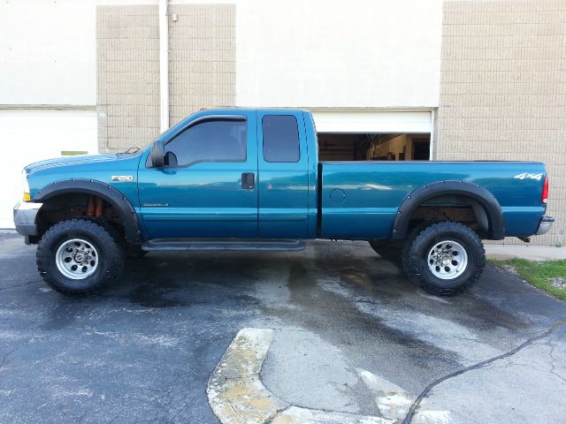 2001 Ford F250 SE Well Kept Alloy Wheels