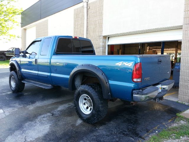 2001 Ford F250 SE Well Kept Alloy Wheels