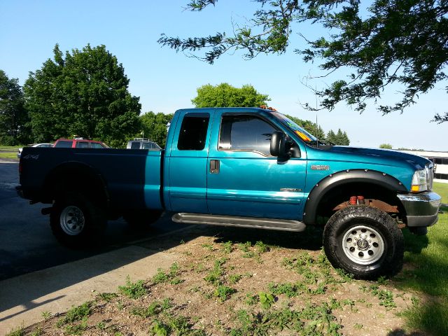 2001 Ford F250 SE Well Kept Alloy Wheels