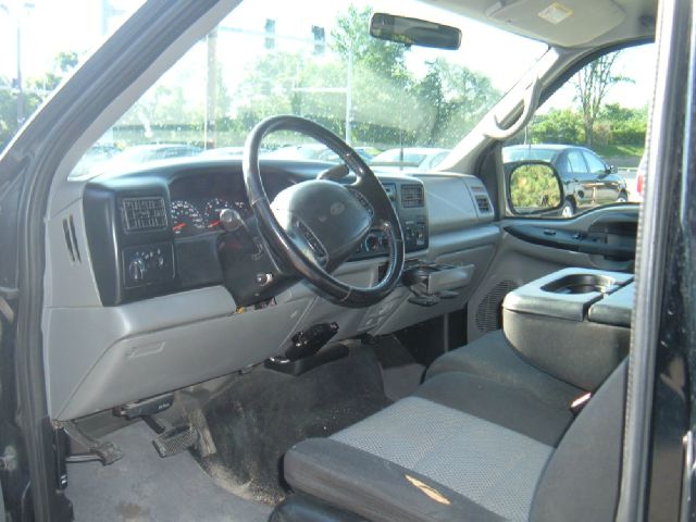 2002 Ford F250 XL 2WD Reg Cab