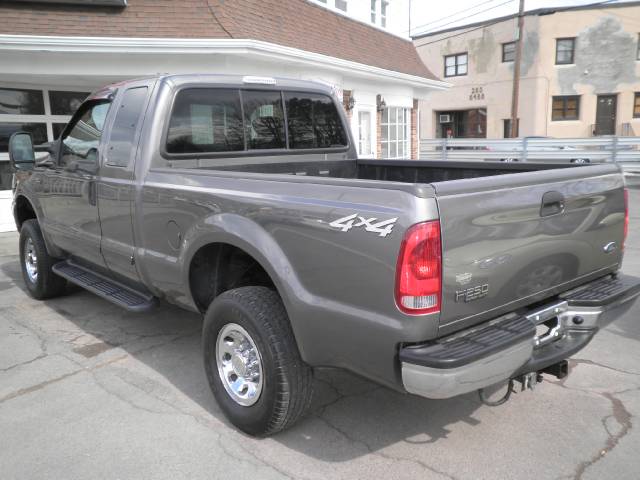 2002 Ford F250 4dr Sdn I4 Auto (GS) Sedan