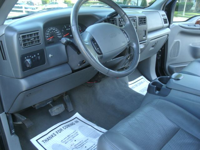 2002 Ford F250 FWD 4dr SE