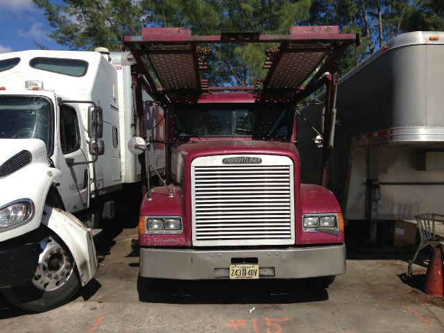 1997 Freightliner FLD120 Unknown