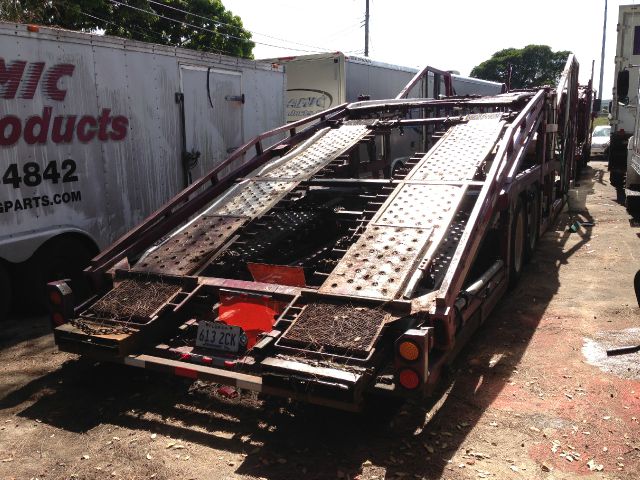 1997 Freightliner FLD120 Unknown