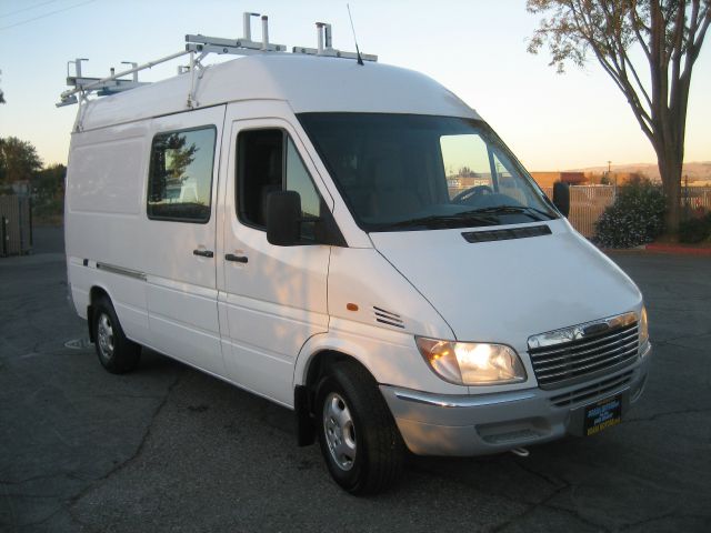 2002 Freightliner M2 106 5.6S