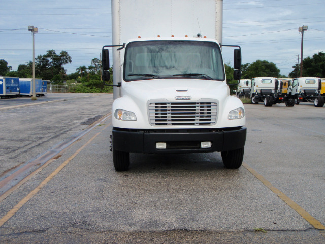 2006 Freightliner M2 BUSINESS CLASS Unknown