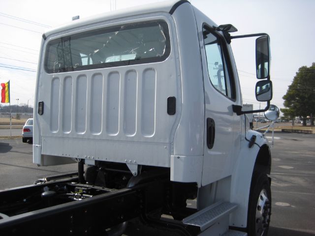 2013 Freightliner M2 Buisness class Unknown