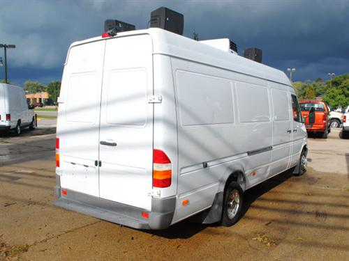 2006 Freightliner Sprinter 3500 Limited Sport Utility 4D