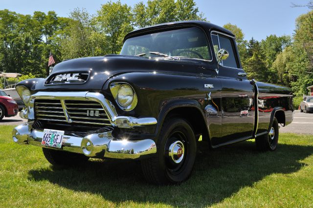 1957 GMC 100 750li Xdrive