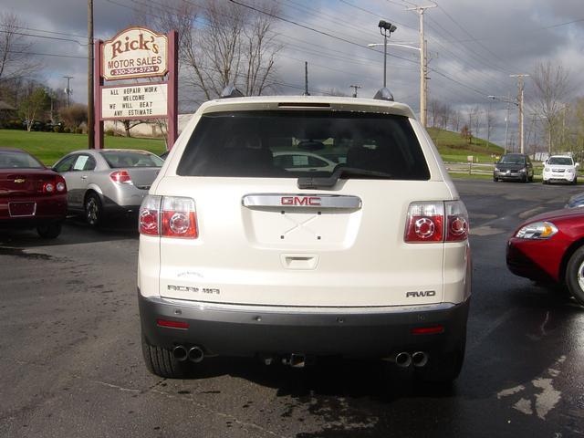 2008 GMC Acadia 4dr Sdn 2.4L Auto SE