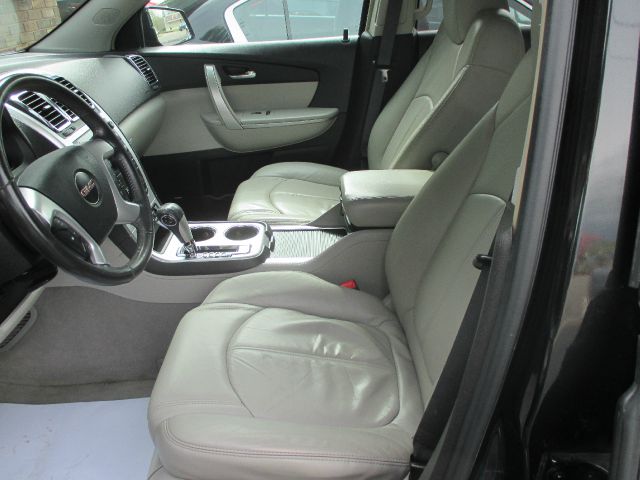 2009 GMC Acadia LS NICE