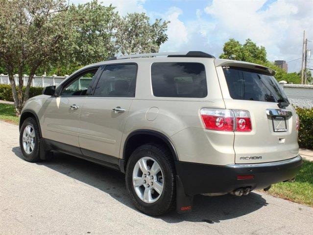 2011 GMC Acadia 45