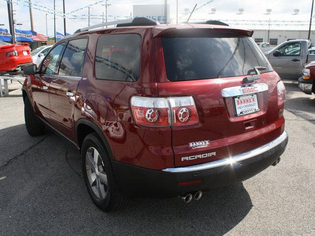 2011 GMC Acadia SLT