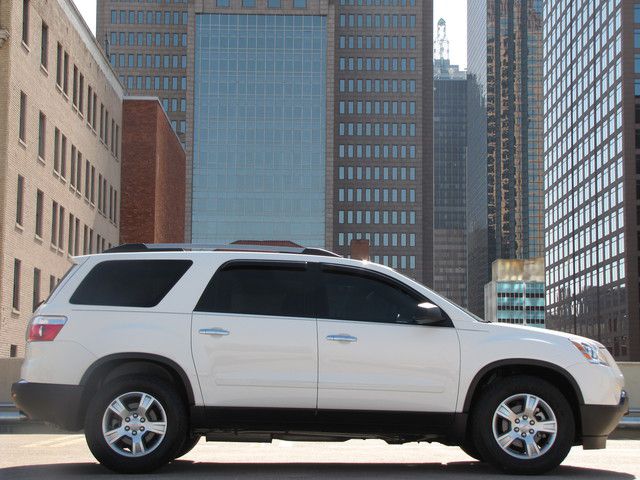 2011 GMC Acadia 2WD Ext Cab Manual