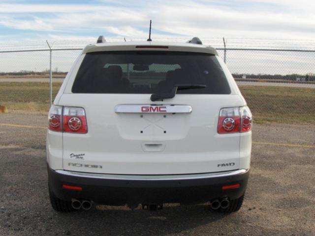 2011 GMC Acadia 45