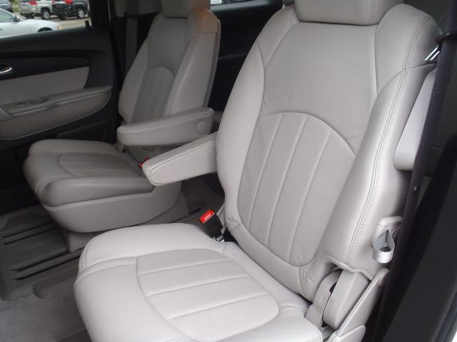 2011 GMC Acadia Comfortsound Pkg W/sunroof 6CD