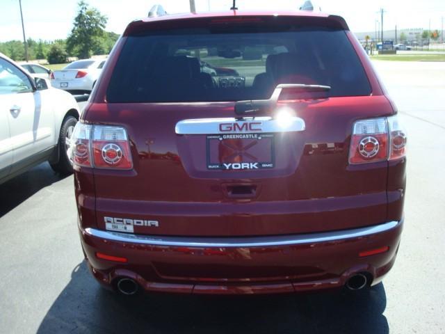 2011 GMC Acadia EX Sedan 4D