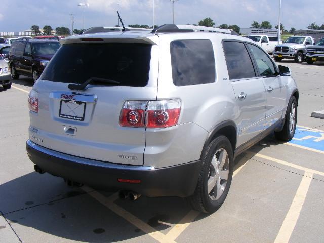 2011 GMC Acadia LX Wagon 4D