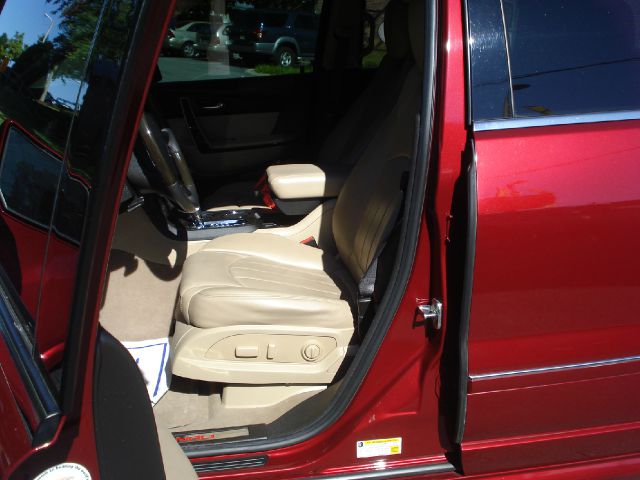 2011 GMC Acadia DSG 2 DOOR