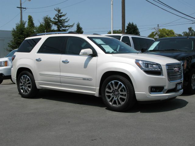 2013 GMC Acadia DSG 2 DOOR