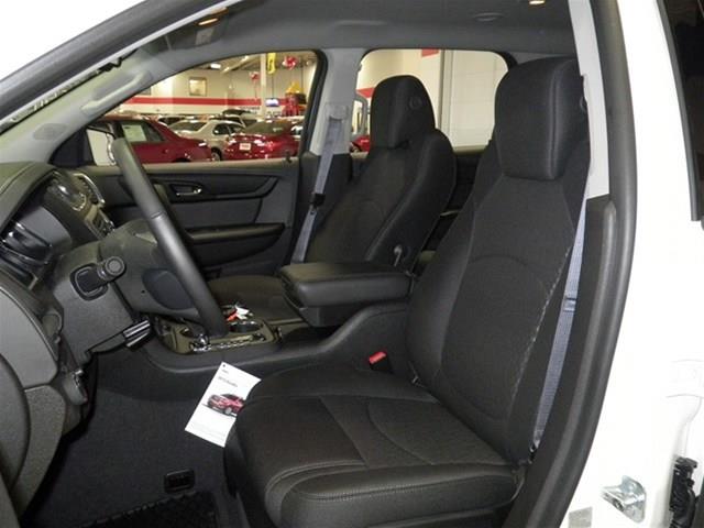 2013 GMC Acadia 2DR 3.8 GRD TOUR AT