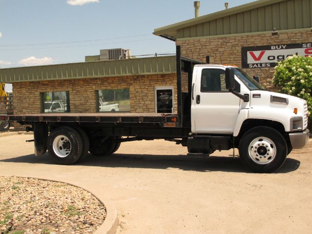 2006 GMC C6500 Bucket Lift