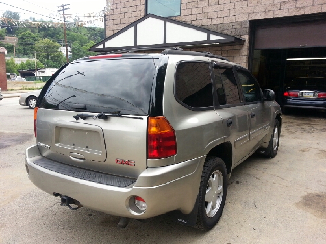 2002 GMC Envoy 4x4 Crew Cab LE