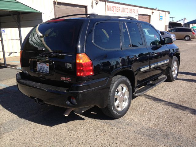 2002 GMC Envoy Wagon SE