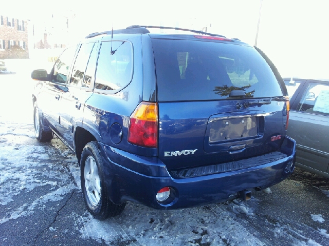 2002 GMC Envoy Wagon SE