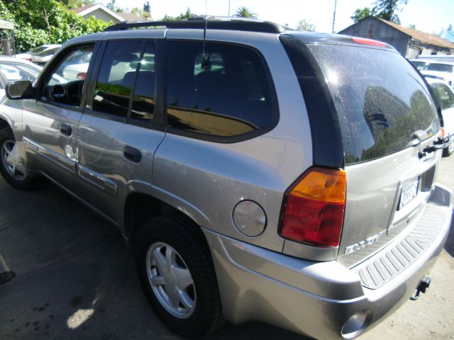 2002 GMC Envoy 4x4 Crew Cab LE