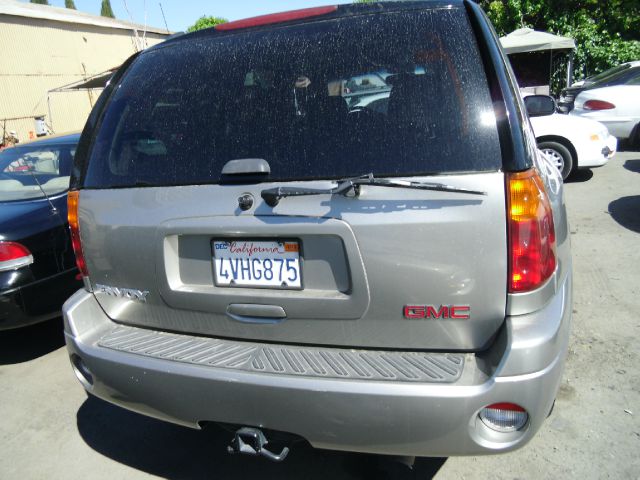 2002 GMC Envoy 4x4 Crew Cab LE