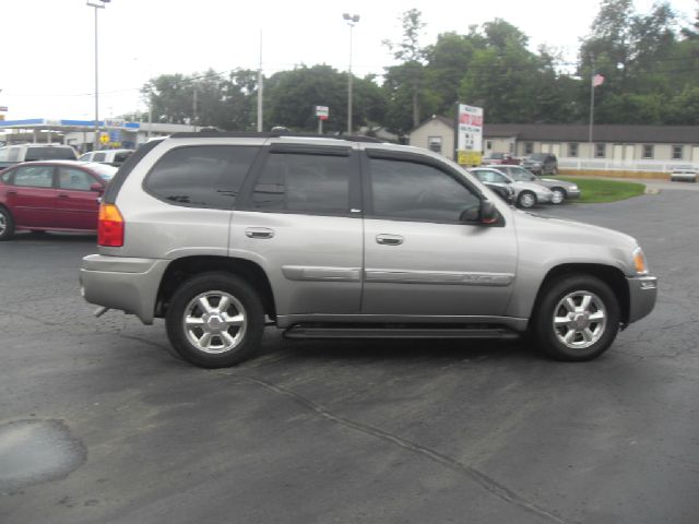 2002 GMC Envoy Wagon SE