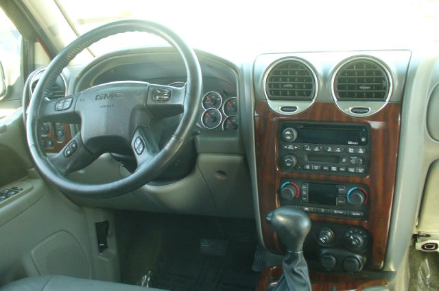 2002 GMC Envoy Wagon SE