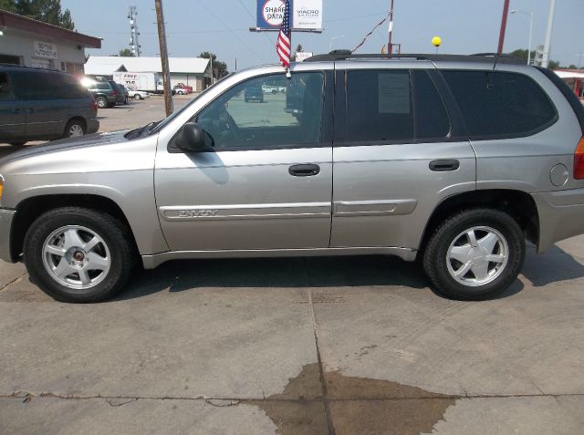 2002 GMC Envoy 4x4 Crew Cab LE