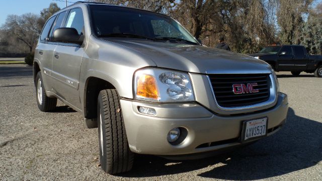 2002 GMC Envoy 4x4 Crew Cab LE