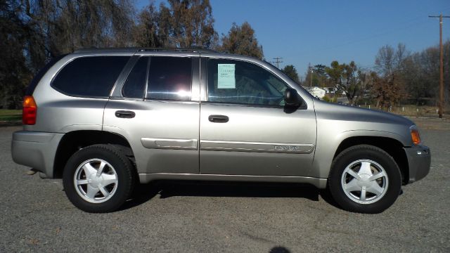 2002 GMC Envoy 4x4 Crew Cab LE