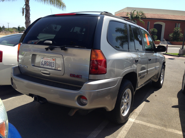 2002 GMC Envoy 4x4 Crew Cab LE