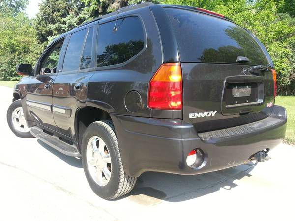 2003 GMC Envoy Wagon SE