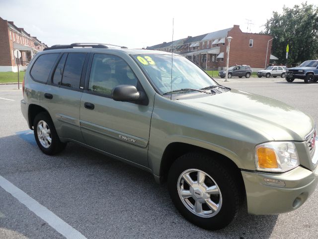 2003 GMC Envoy Wagon SE