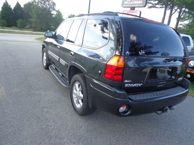 2003 GMC Envoy Wagon SE