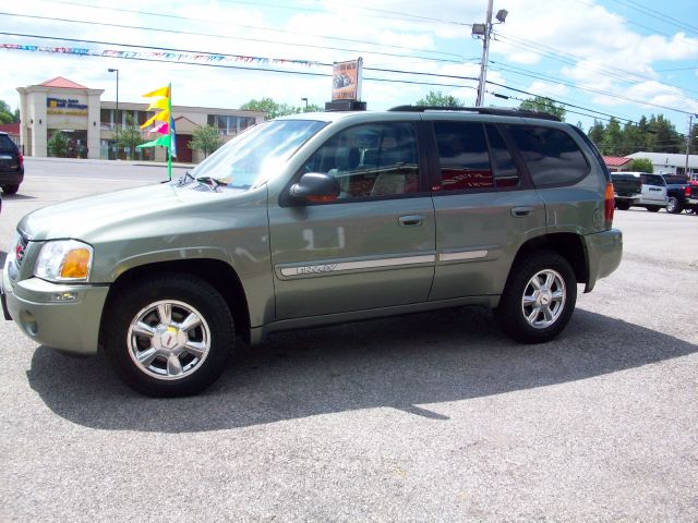 2003 GMC Envoy Wagon SE