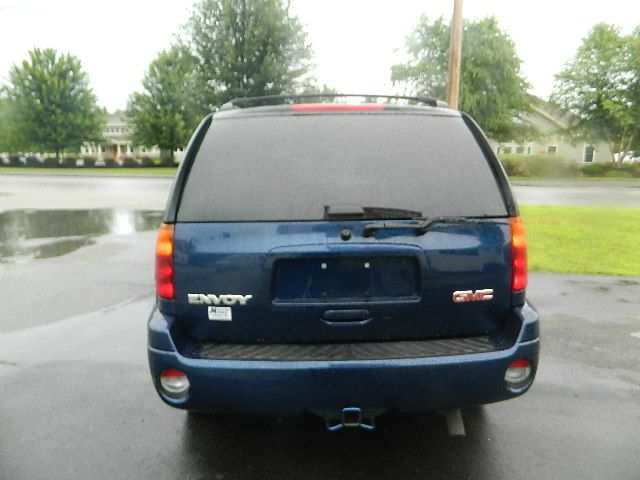 2003 GMC Envoy Wagon SE