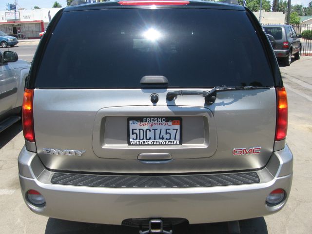 2003 GMC Envoy Wagon SE