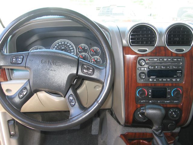 2003 GMC Envoy Wagon SE