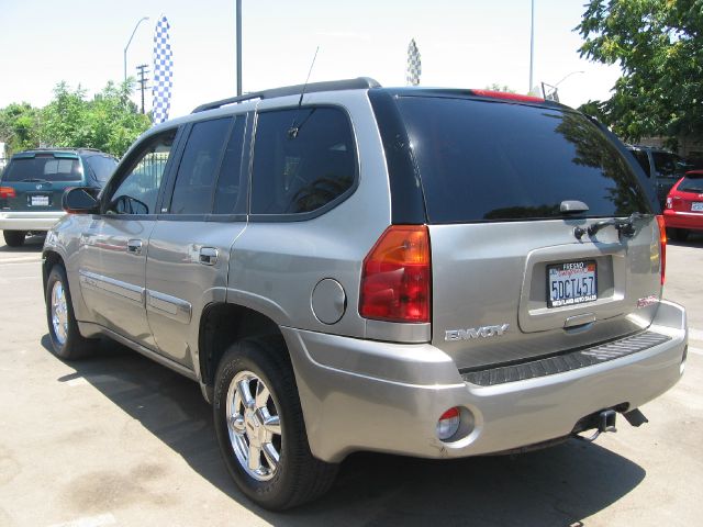 2003 GMC Envoy Wagon SE