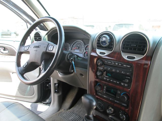 2003 GMC Envoy Wagon SE